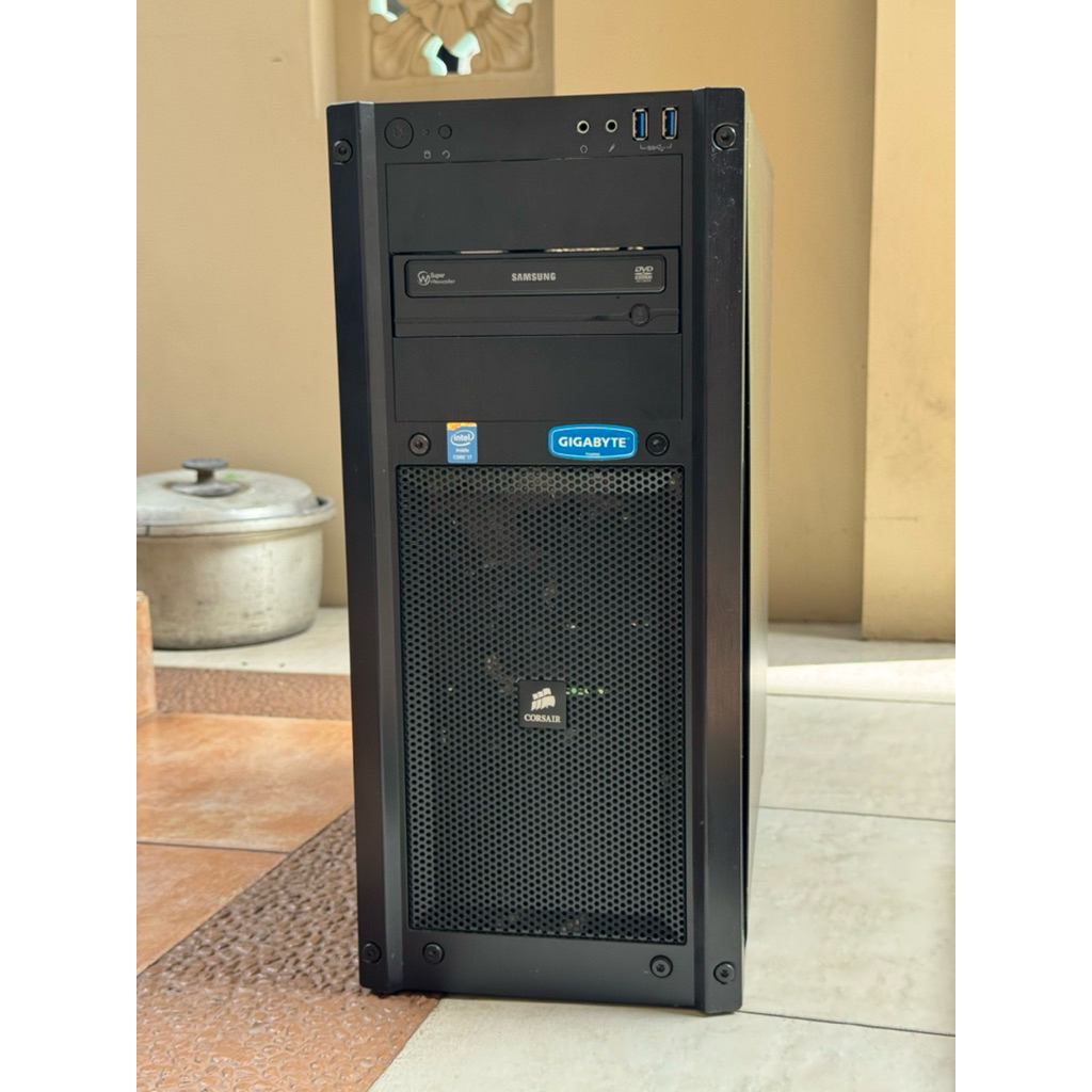 CASE PC CORSAIR FULL TOWER BEKAS
