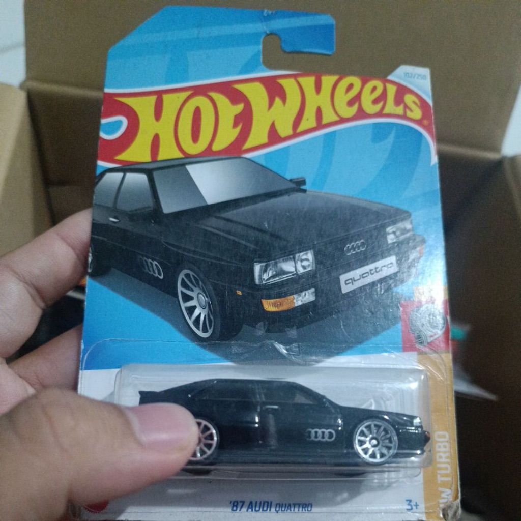 Hotwheels 87 audi quattro