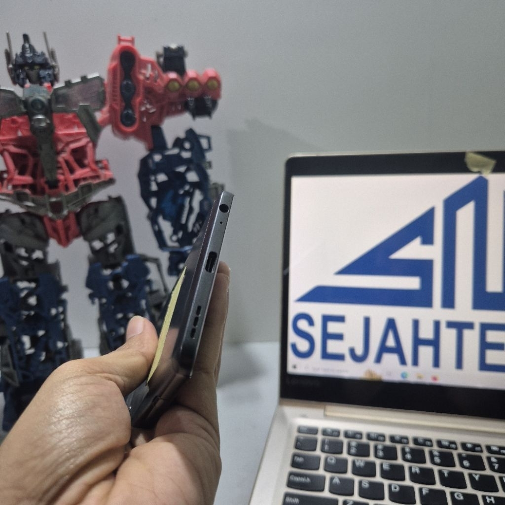 Ponsel Bekas Flagship LG V20 Ram 4GB Rom 64GB all operator Hp langka