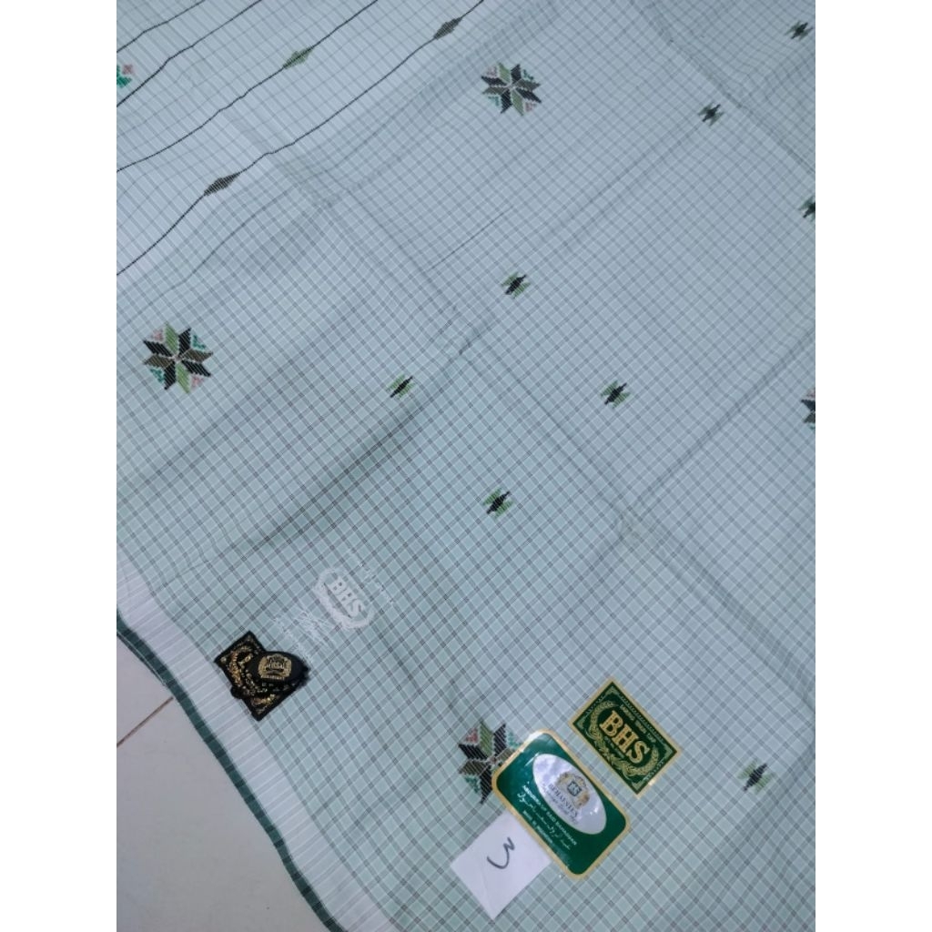 SARUNG BHS SKT GOLD SUTERA SPUNSILK 210 WARNA PUTIH JADUL