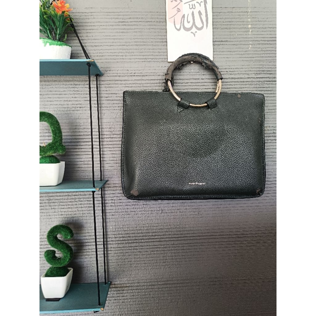 Preloved Tas Hush Pupies