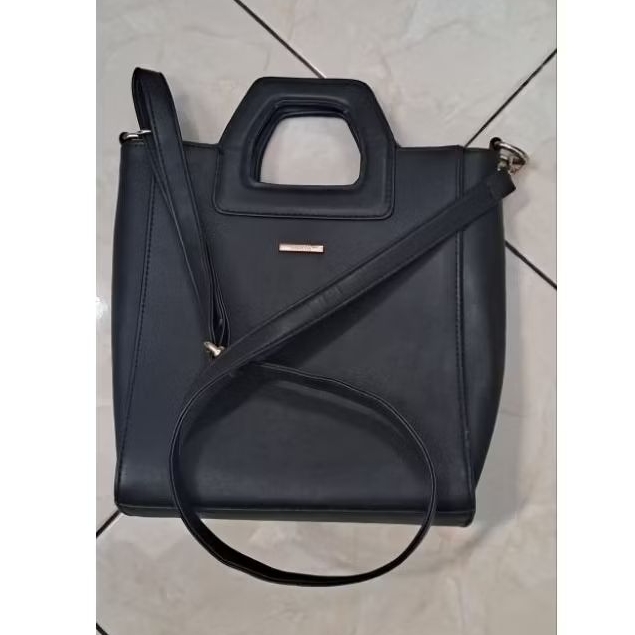 Sling Bag Preloved - by Merche