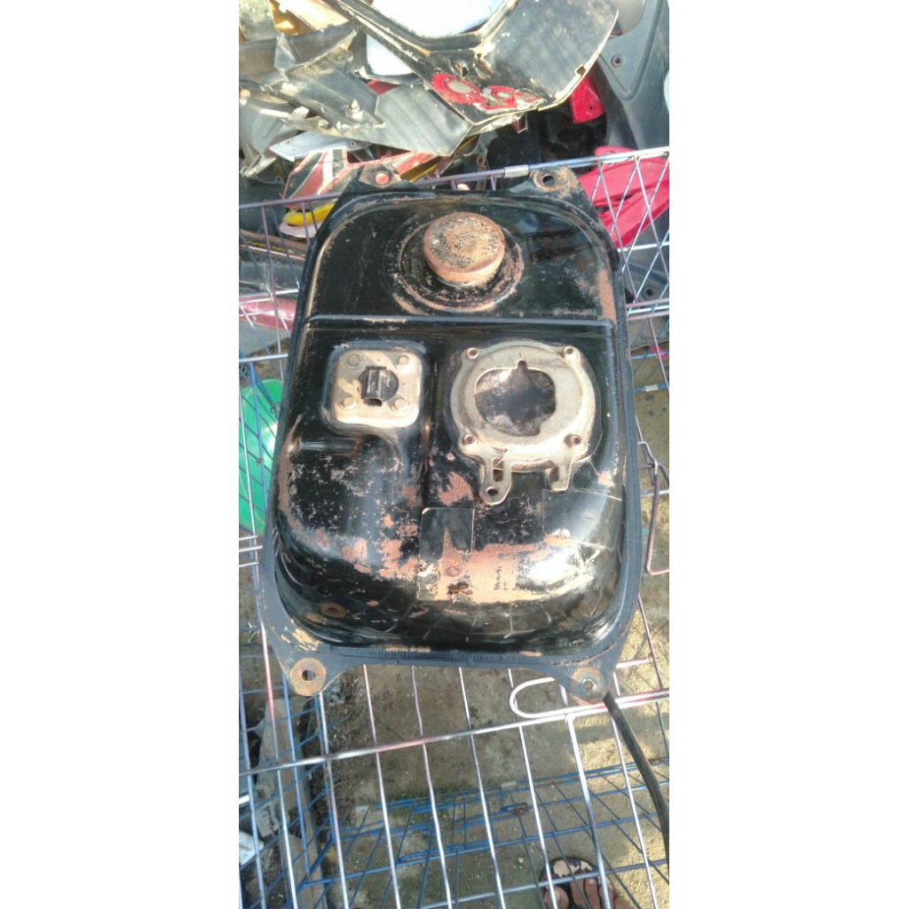 TANGKI ATAU TENGKI JUPITER Z1 ORIGINAL SEKEN COPOTAN MOTOR
