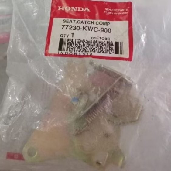 ENGSEL JOK / LAWAN KUNCI JOK PENGAIT SADEL JOK  HONDA CITY SPORT 1 CS 1 ORIGINAL AHM - 77230  KWC 90