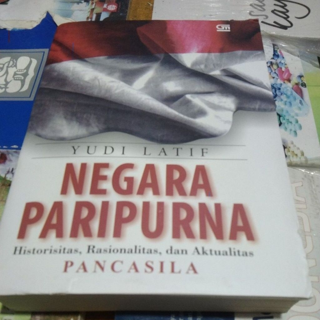 Buku Negara paripurna