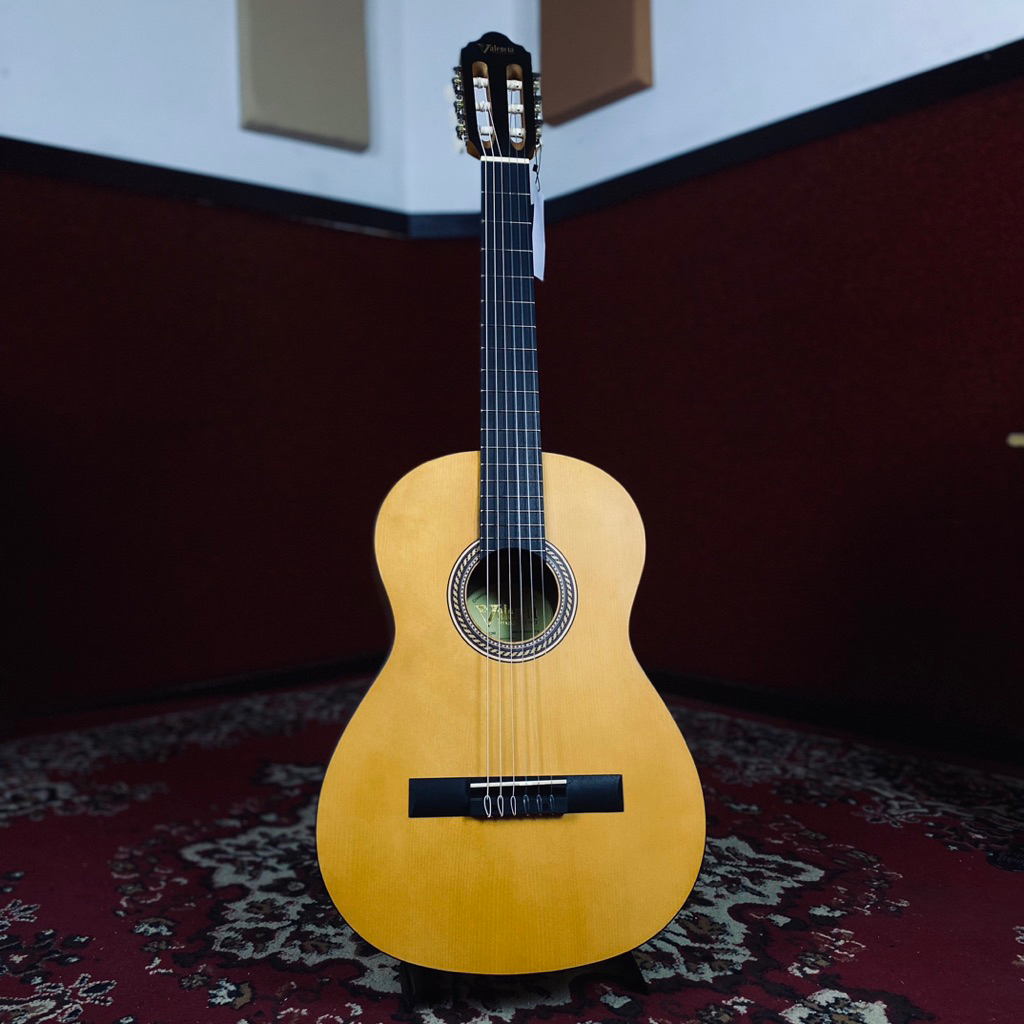 GITAR CLASIC VALENCIA VC203 ANTIQUE NATURAL