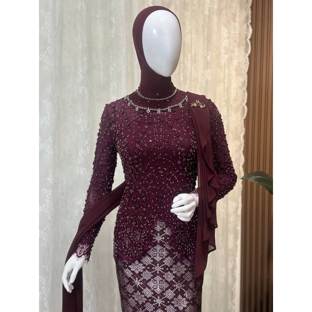 SEWA KEBAYA WISUDA LAMARAN KONDANGAN