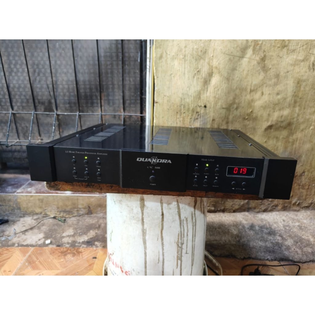 amplifier home theater processor Quandra QSC 0400