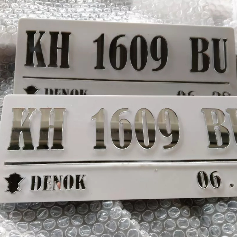 Plat Nomor Timbul Akrilik Motor Baut Tanam / Plat Nomor Motor Variasi Murah /Plat nomor motor Kecil