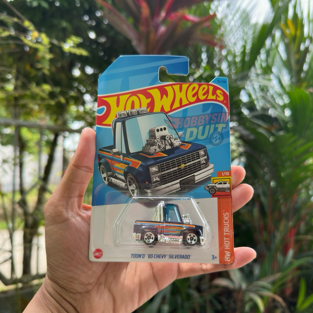 Hot Wheels TOON’D ‘83 CHEVY’ SILVERADO