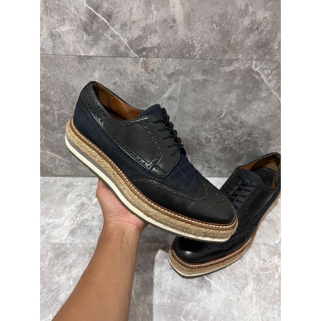 Sepatu Prada Original Sneakers Formal bekas secind preloved