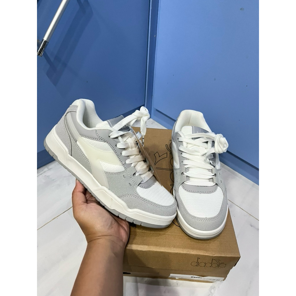 Sepatu Diadora women putih abu2 ukuran 36 sale 70% (NEWTON GREY)