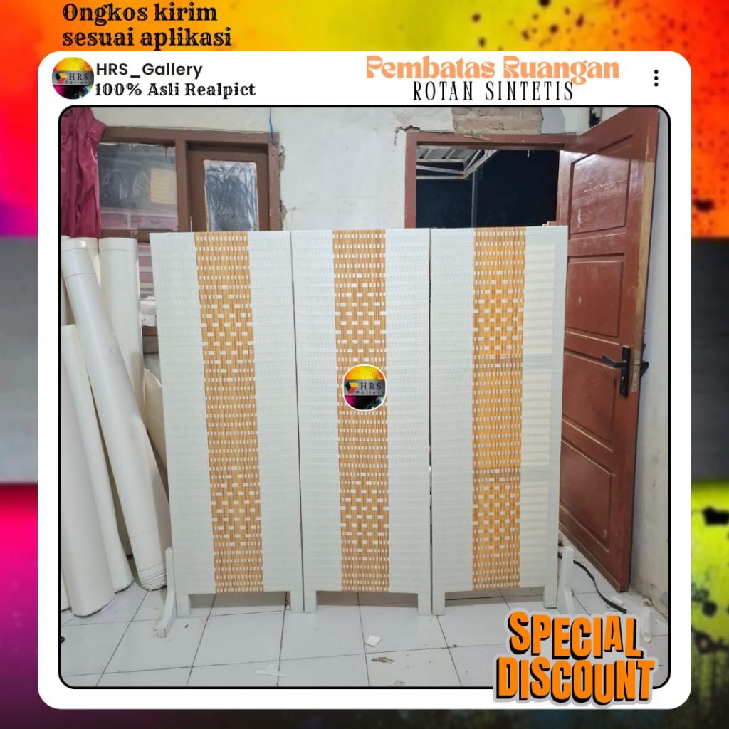 (isi 3 pintu)Sketsel Rotan sintetis Partisi Pembatas ruangan  free kaki penyangga