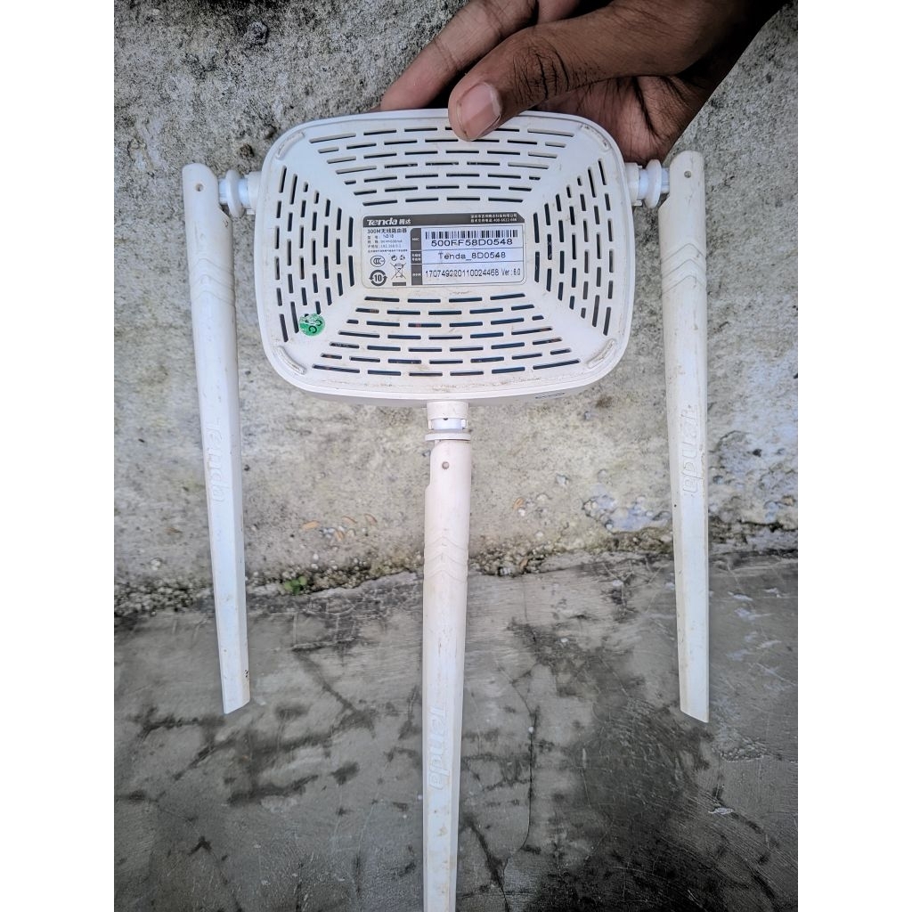 ROUTER TENDA N318 300mbps