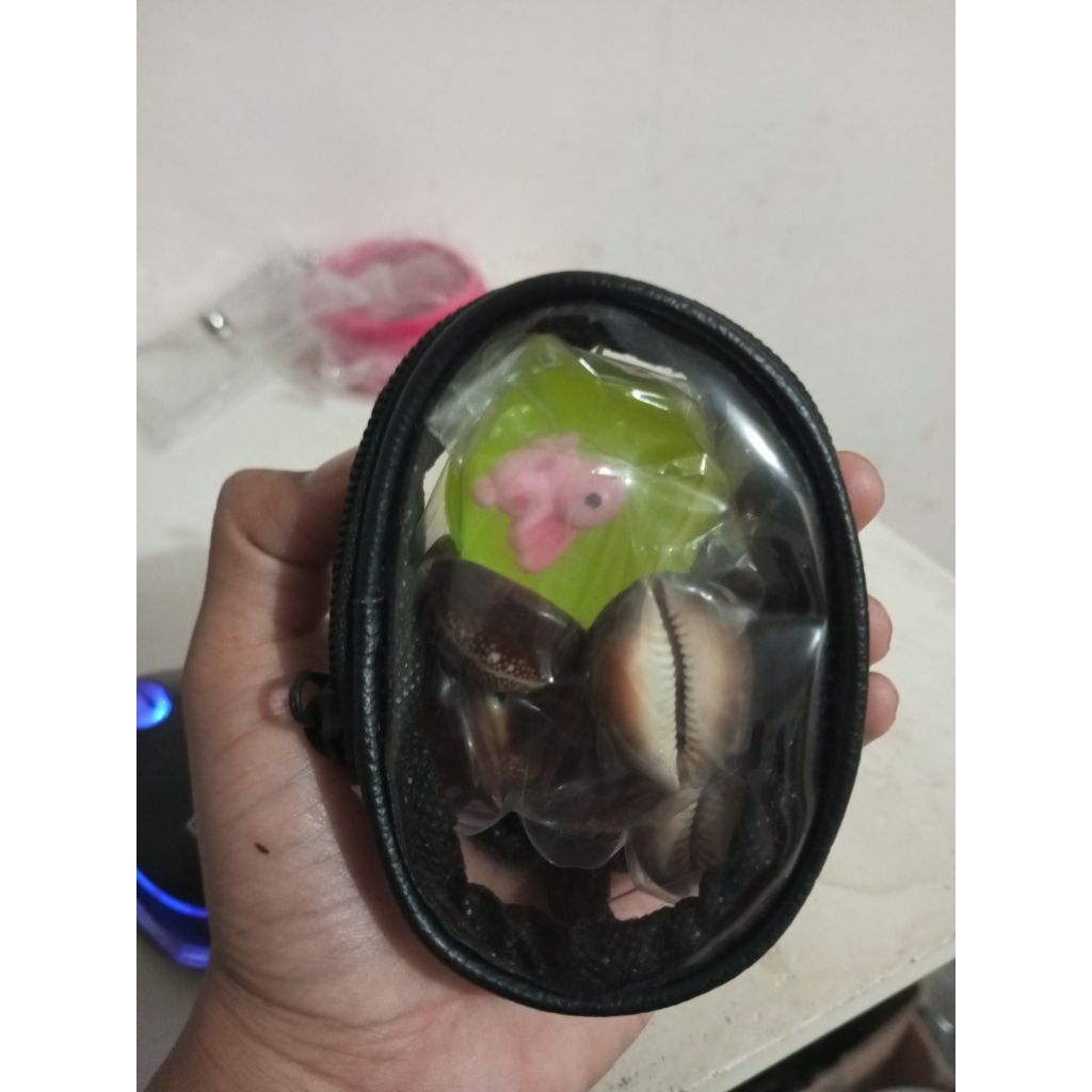 Bisa Buat Gantungan Tas Kuwuk Hitam Bola Bekel Plus Wadah Transparan