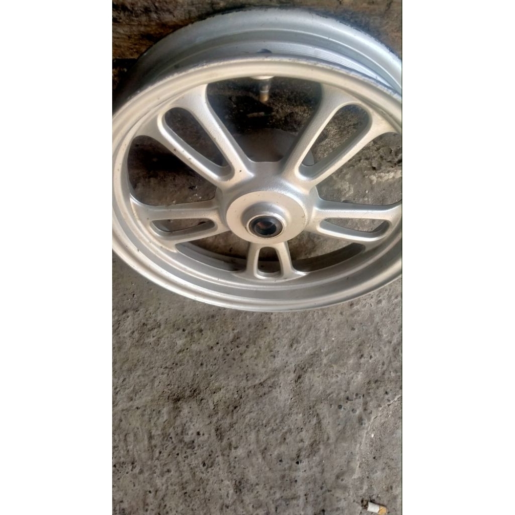 velg resing depan saja ,untuk Scoopy donut 2020-2023