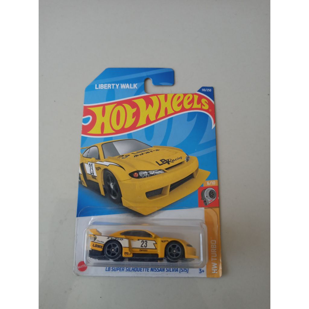 Nissan Silvia S15 LBWK kuning reguler