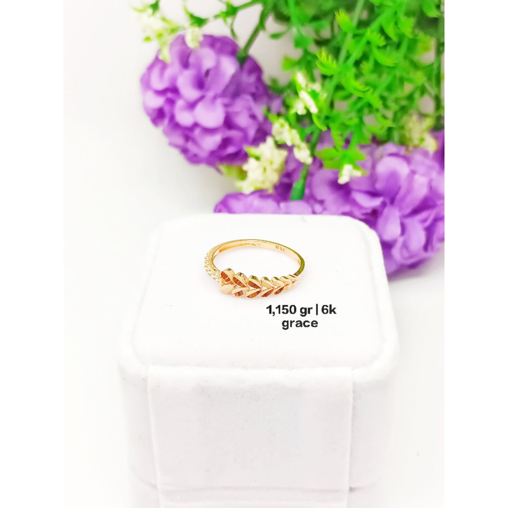 Cincin Emas Model Daun