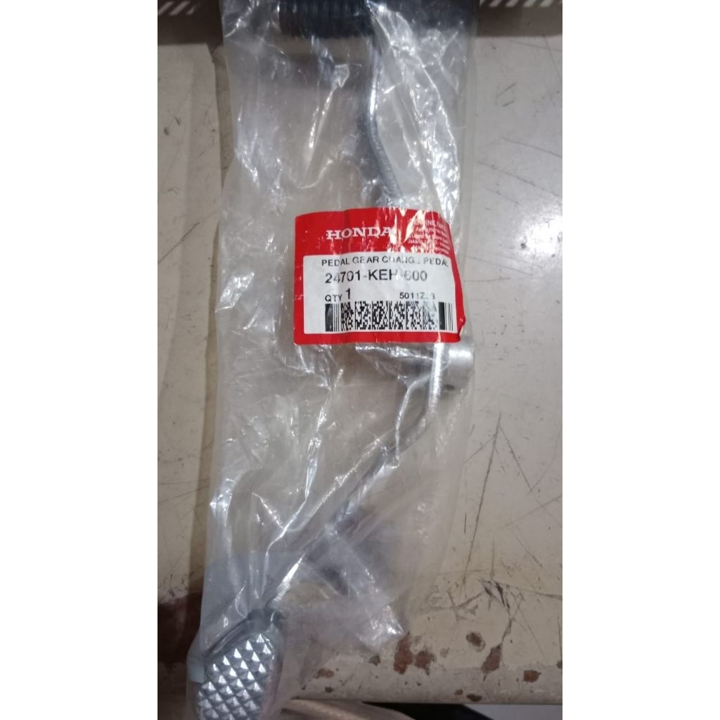 PEDAL OPERAN GIGI PEDAL GIR PEDAL GEAR ( PEDAL GEAR CHANGE ) HONDA MEGAPRO PRIMUS TAHUN 2006 ORIGINA