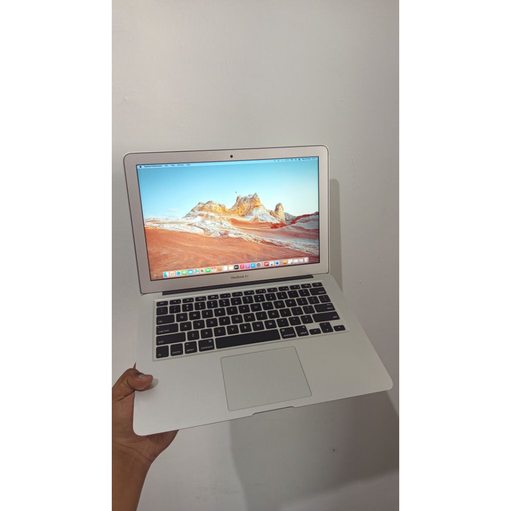 Laptop Macbook Rusak