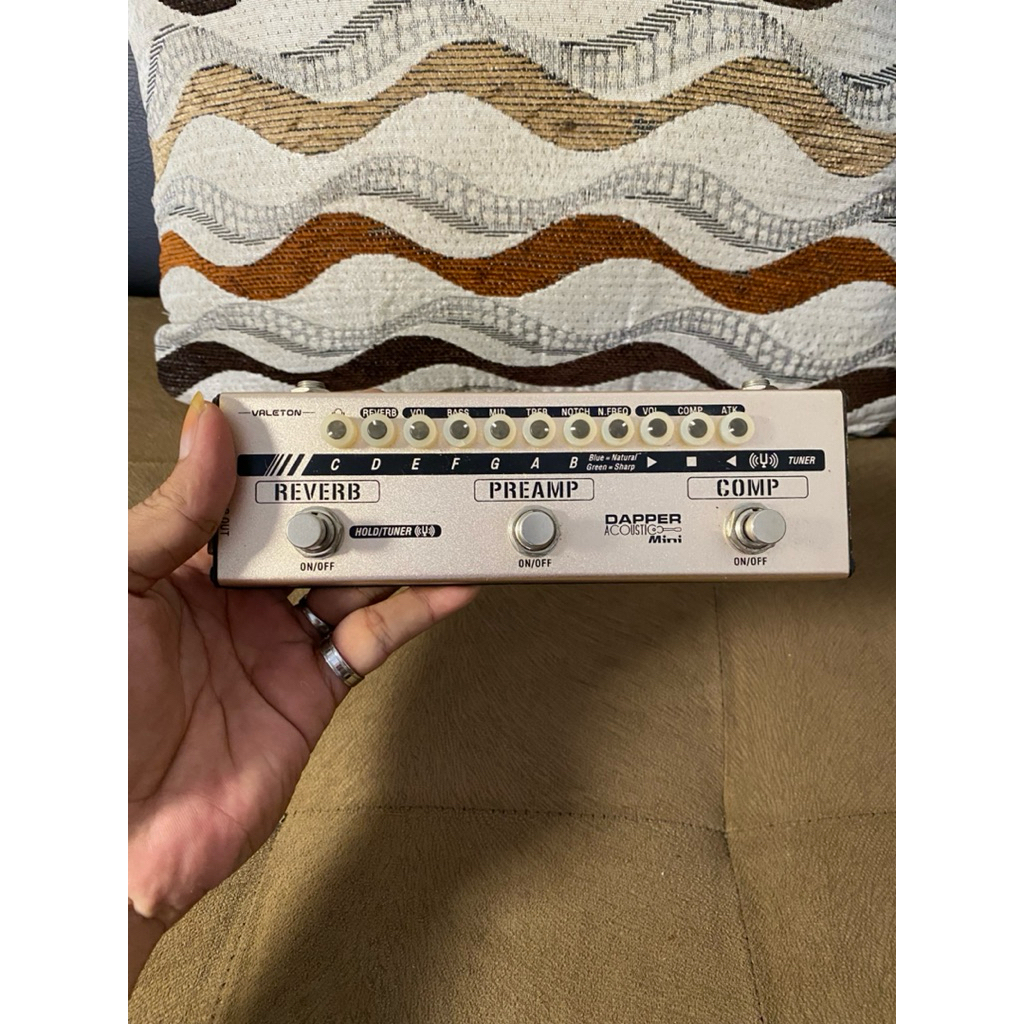 VALETON DAPER AKUSTIK EFEK GITAR AKUSTIK