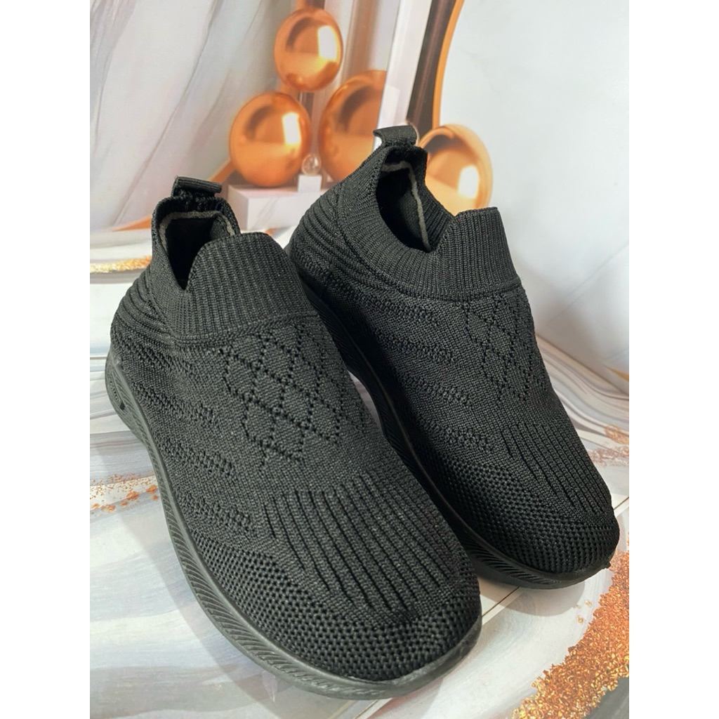 COLLIN Sepatu Sneakers Hitam Tanpa Tali Anak Pria dan Wanita/ Sepatu Slip on Anak wanita dan Pria