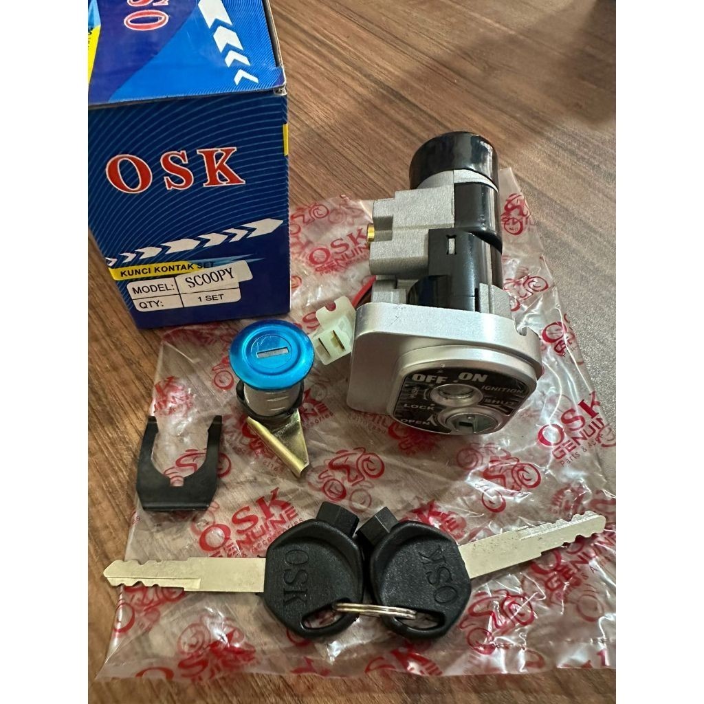 (OSK) Kunci Kontak Assy Scoopy Key Set Motor