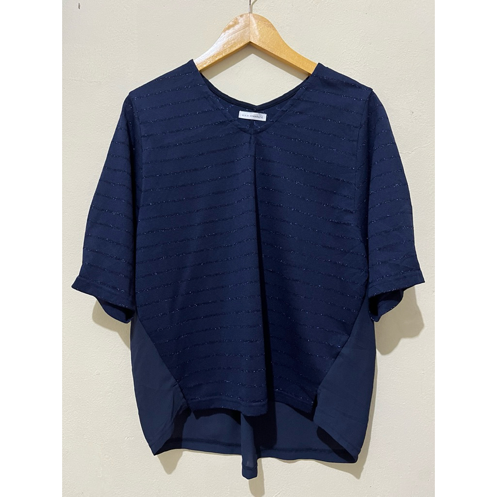 Preloved AVV Standard Blouse Pendek Navy