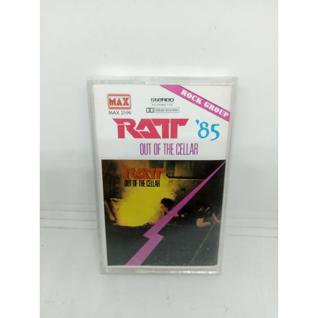 Kaset Pita Import Ratt - Out Of The Cellar / Max Production