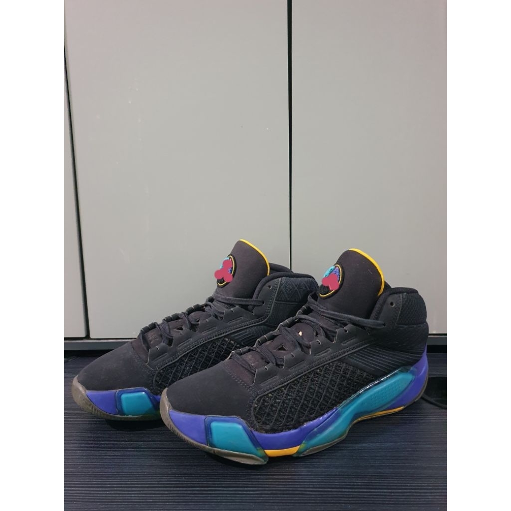 Sepatu Basket Second (Size 45.5)