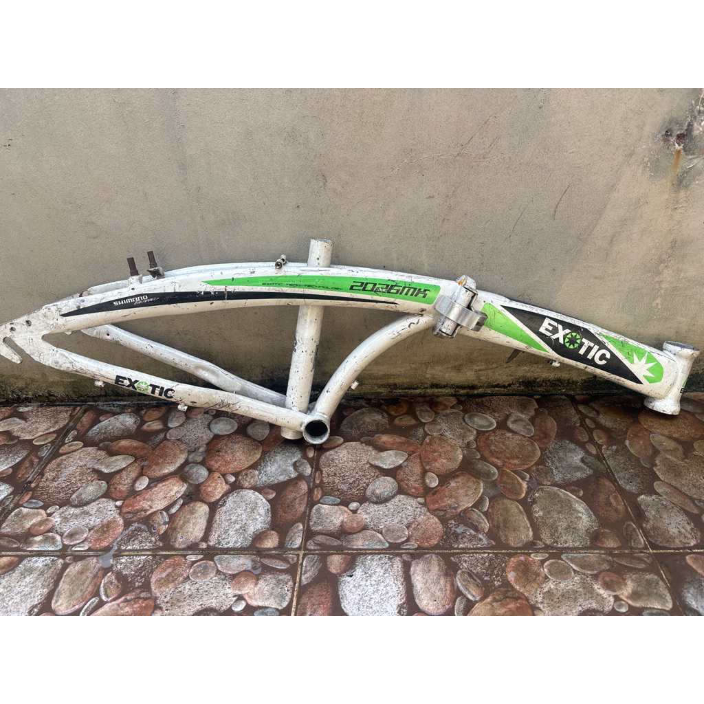 BEKAS frame batangan sepeda lipat exotic ukuran 20 vbrake bahan besi