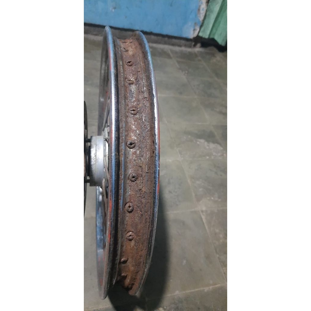 velg depan bekas jupiter z