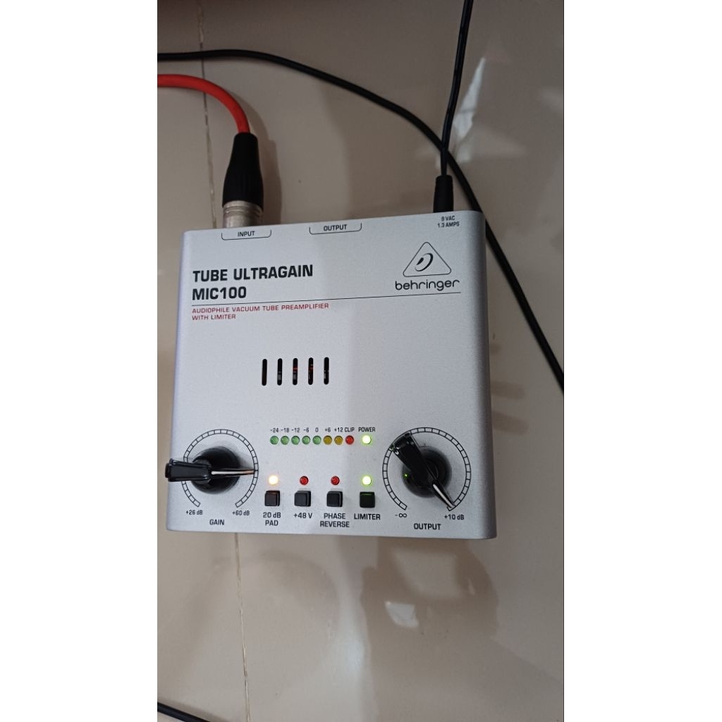 BEHRINGER ULTRAGAIN MIC100