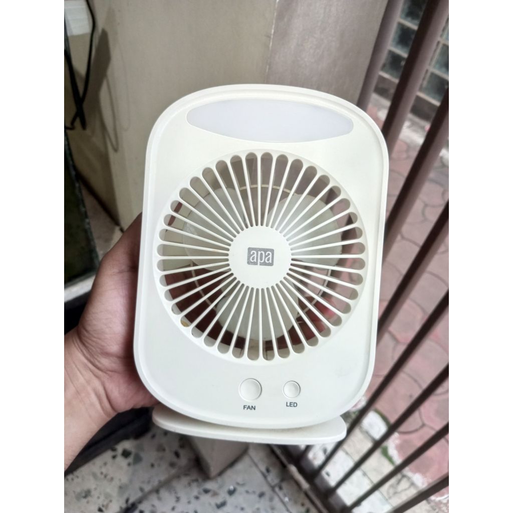 Lampu krisbow APA lampu senter LED emergency