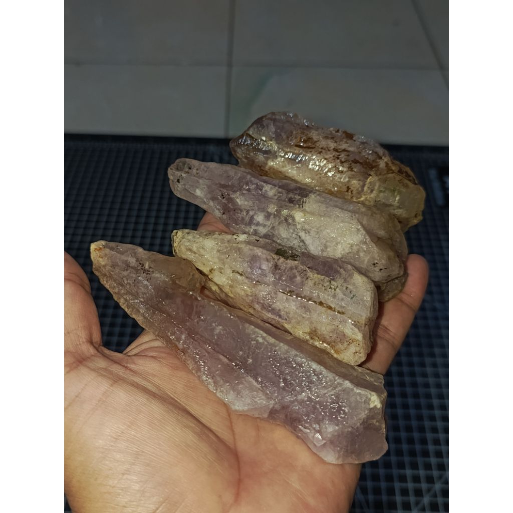 Akik Kecubung Kalimantan Kristal