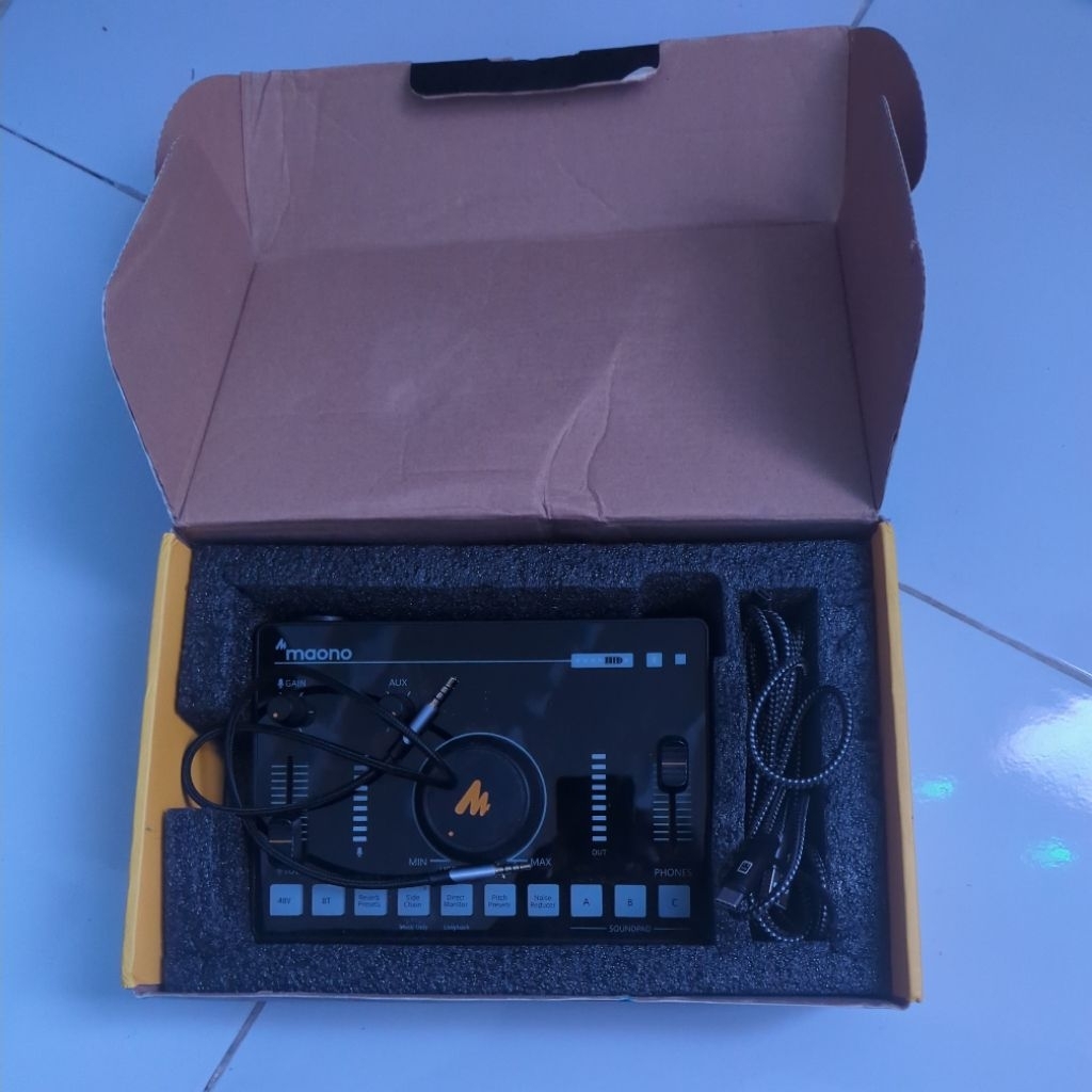 maonocaster c2 neo (bekas)