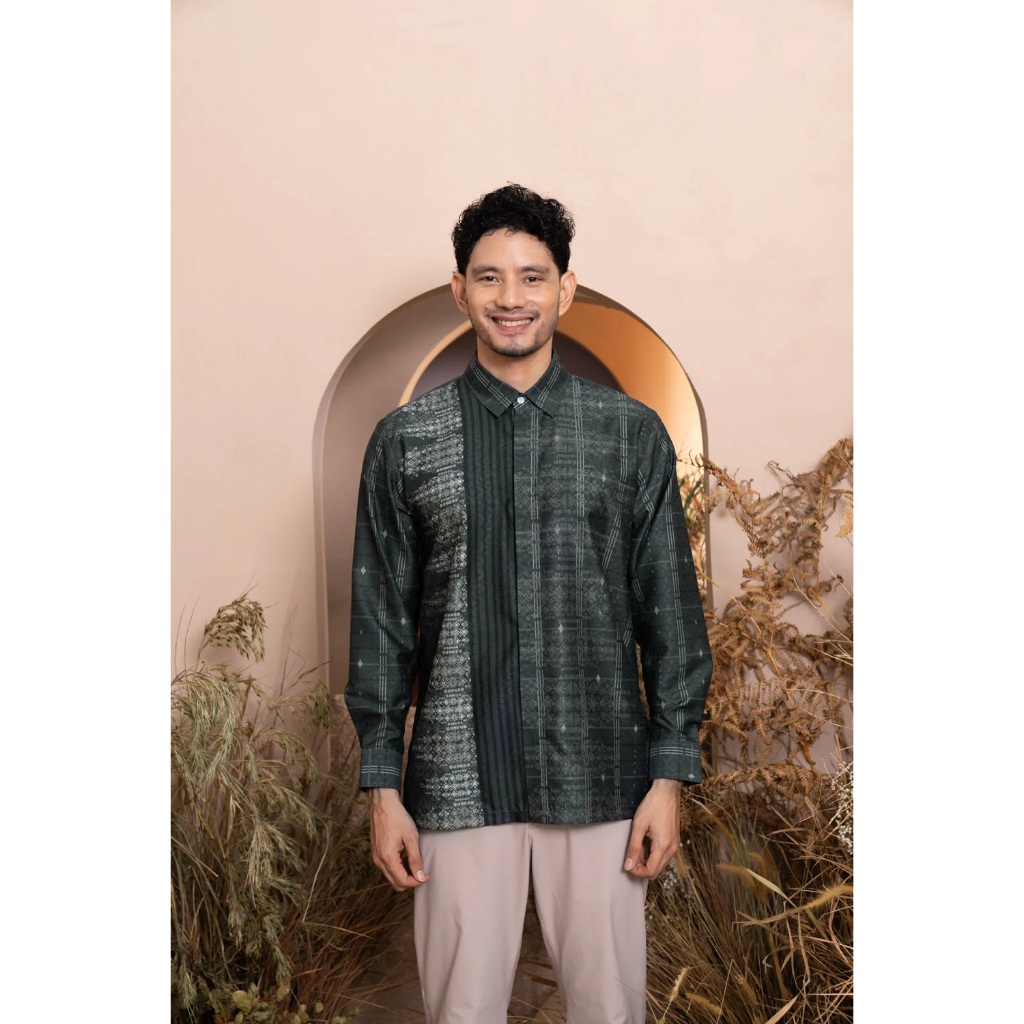 Aleris Long Shirt Men Wearing Klamby