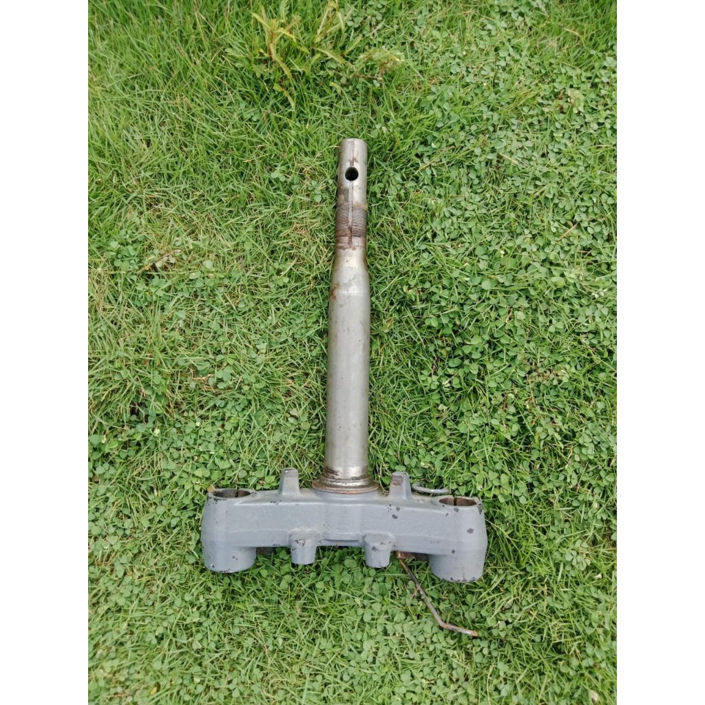 T Segitiga Shock Depan Suzuki Hayate 125 Skywave Skydrive Original Copotan