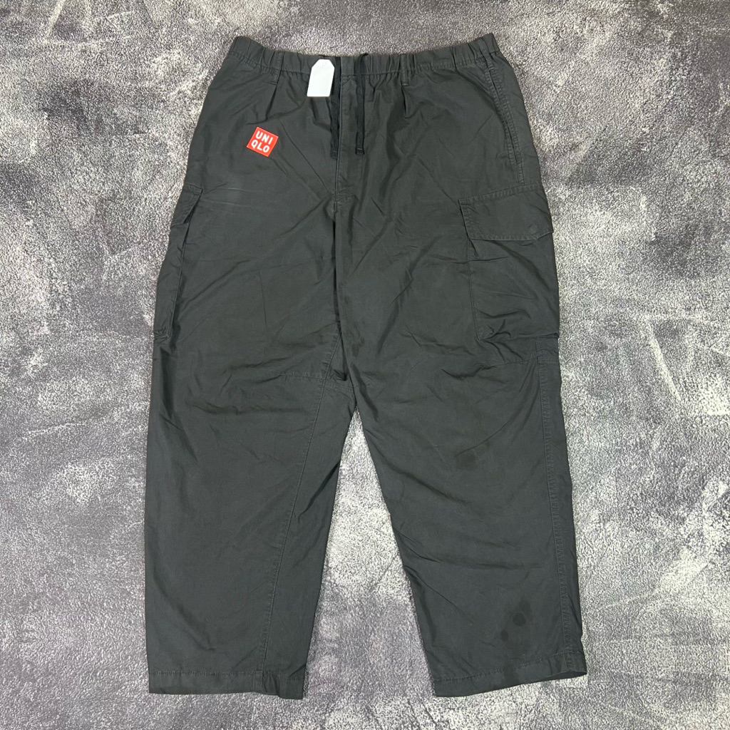 UNIQLO CARGO BAGGY PANTS