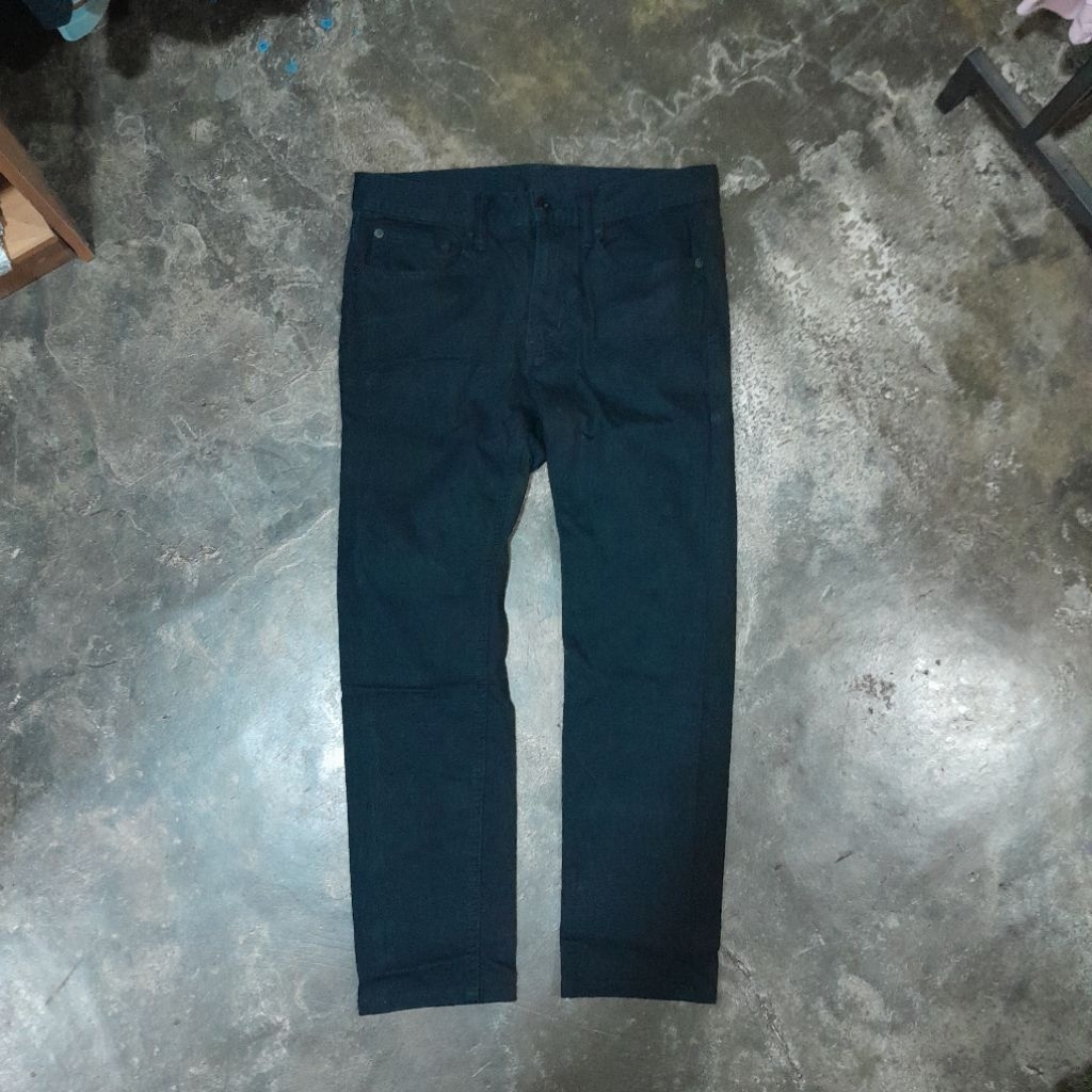 GU UNIQLO STRETCH ANKLE JEANS PANTS BLACK