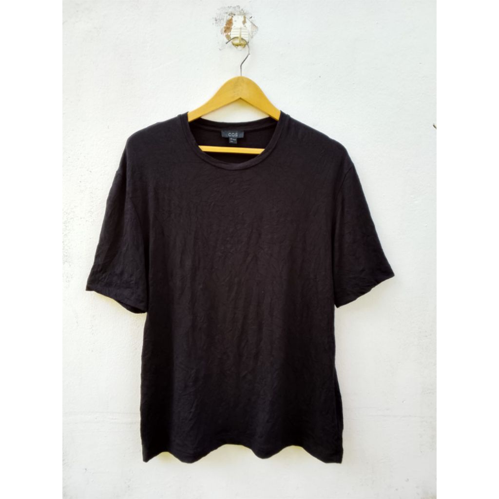T shirt cos