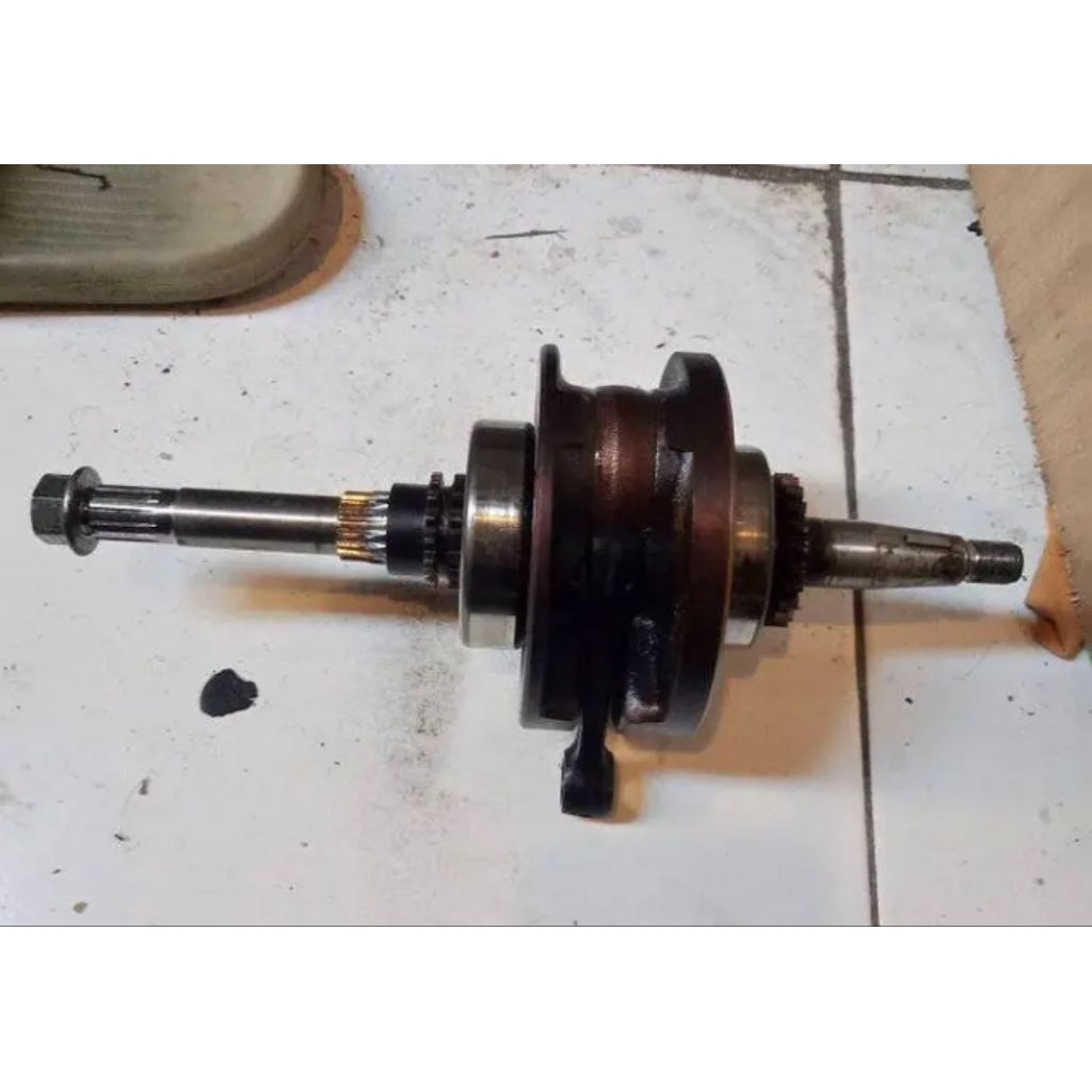 kruk as bandul yamaha nmax barang asli original copotan masih bagus satu set...