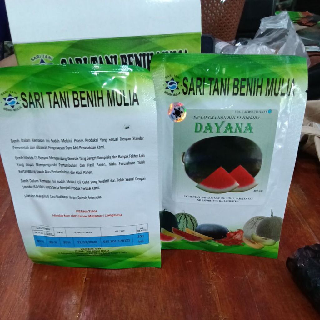 Benih Bibit Semangka Non Biji Dayana F1, Tipe juve Prime (Produksi Tinggi, Perawatan Mudah) Isi 300 