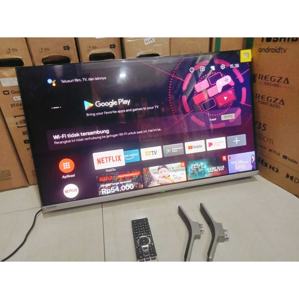 TV LED Toshiba 32In HD Android TV Sudah Youtube Digital TV Kondisi bekas pemakaian 5576F