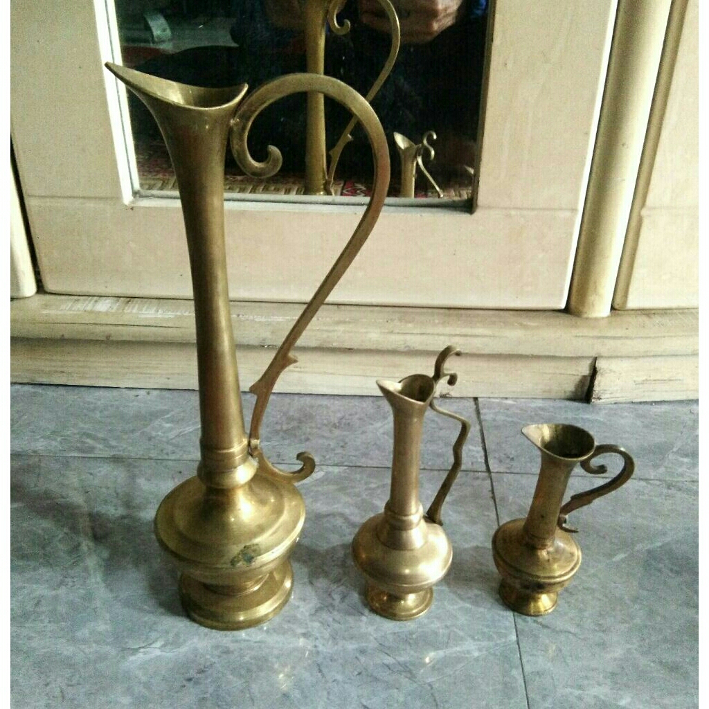 Hiasan Pajangan Vas Bunga Kuningan Asli Antik Preloved