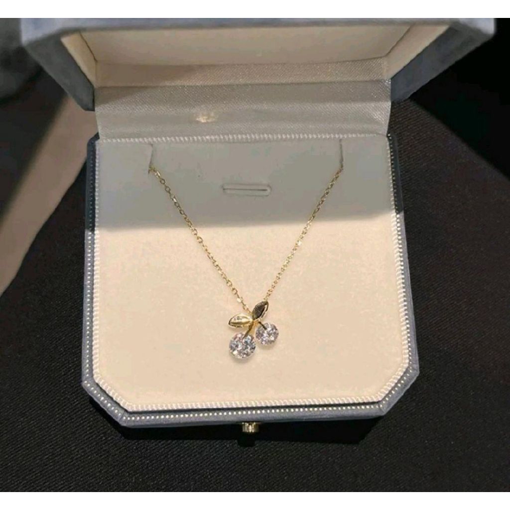 Kalung Titanium Wanita Liontin Buah Cerry Putih