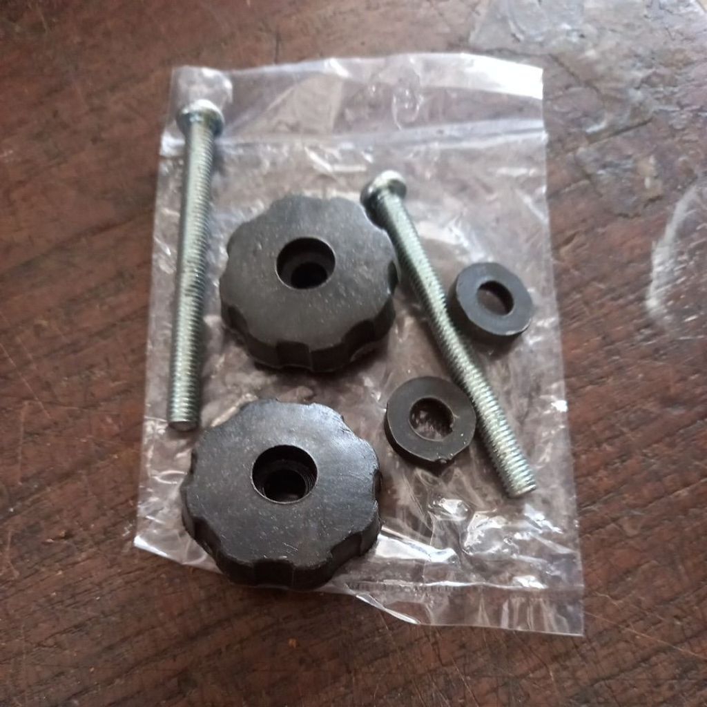 Baut box aki / baut body belakang V75 V80