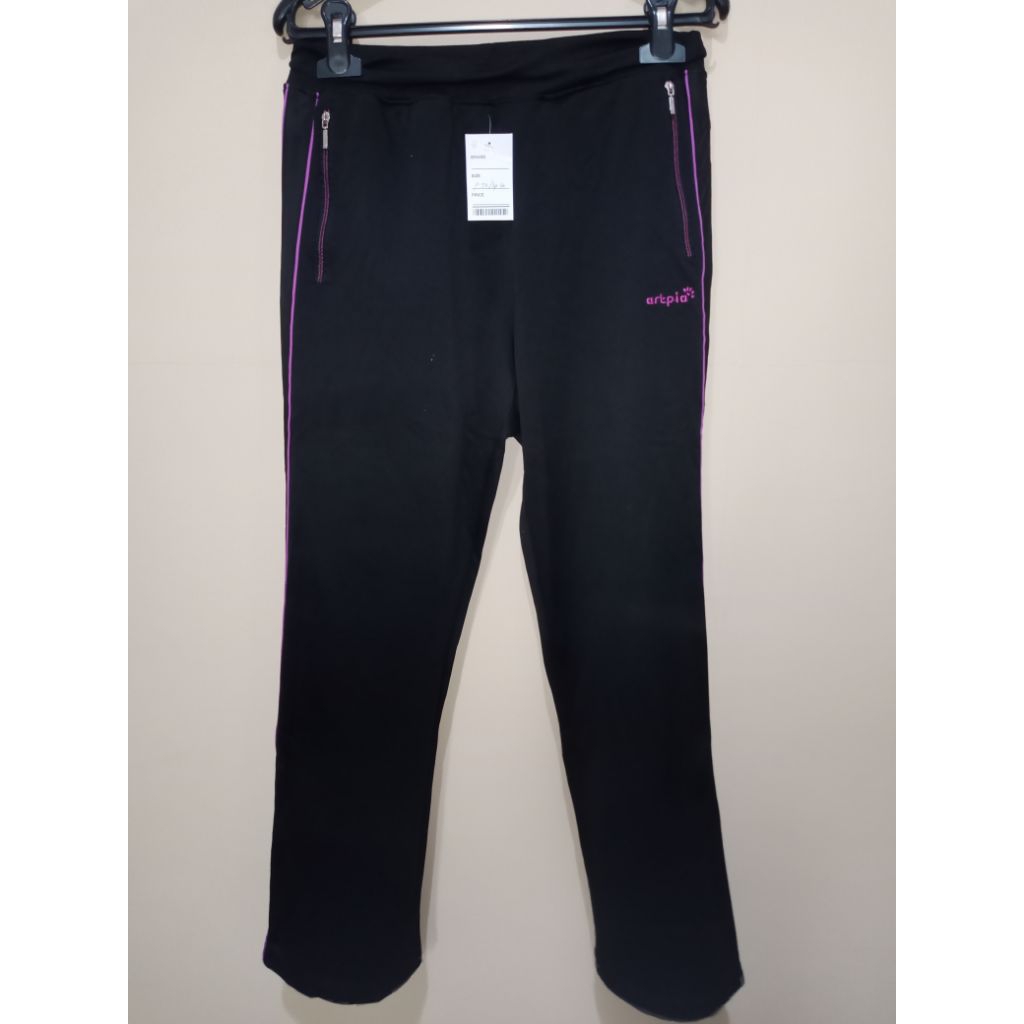 CELANA TRAINING PRELOVED