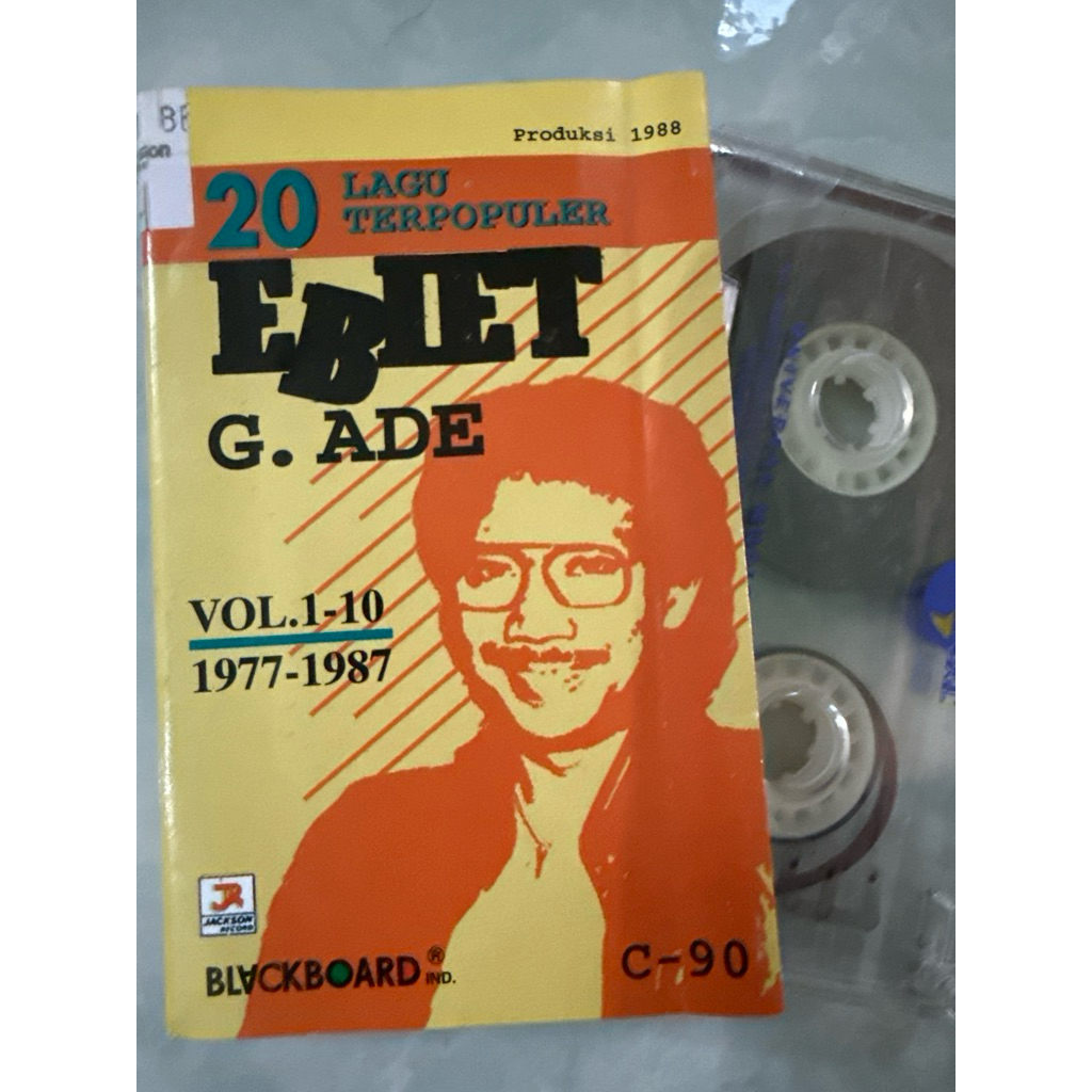 Ebiet G. Ade 20 lagu terpopuler