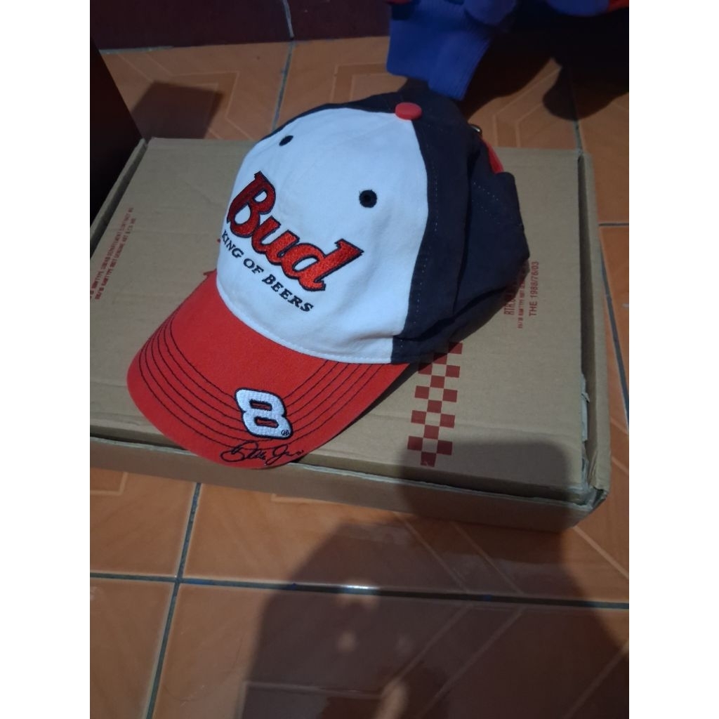 cap nascar budweiser